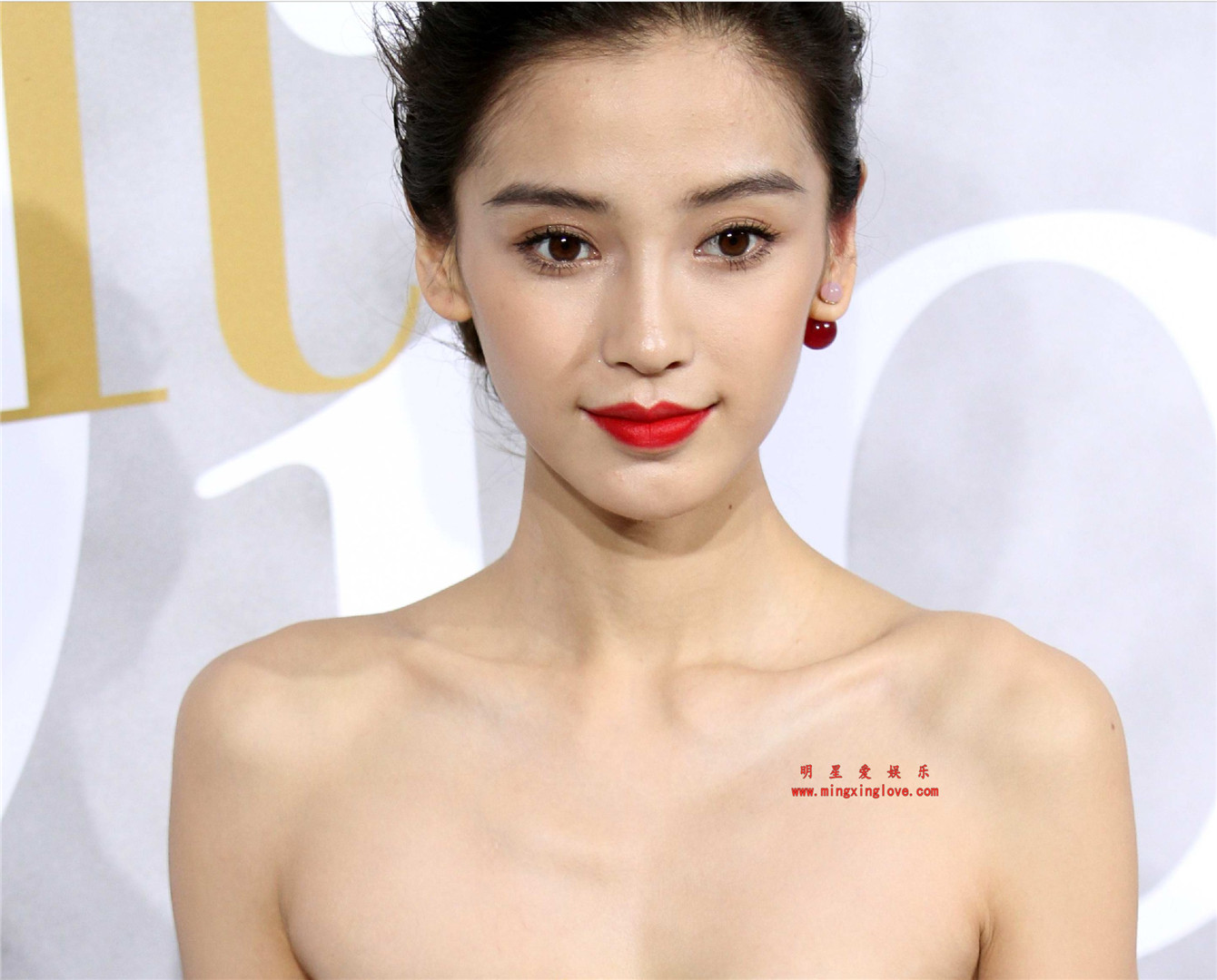 Angelababy参加各类盛典、颁奖典礼、时尚活动等走红毯花絮合集照片,大尺度露胸、露腿、露脚,放大可看清肌肤纹理,高清4K原图无修多图下载(至尊)-明星爱娱乐