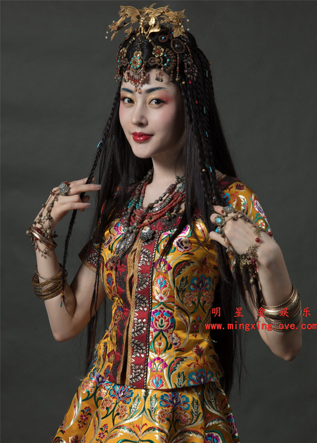 张天爱为电影《妖猫传》拍的的角色定妆照拍摄花絮照片，异域风情表情妩媚，高清4K分辨率原图无修组图下载-明星爱娱乐
