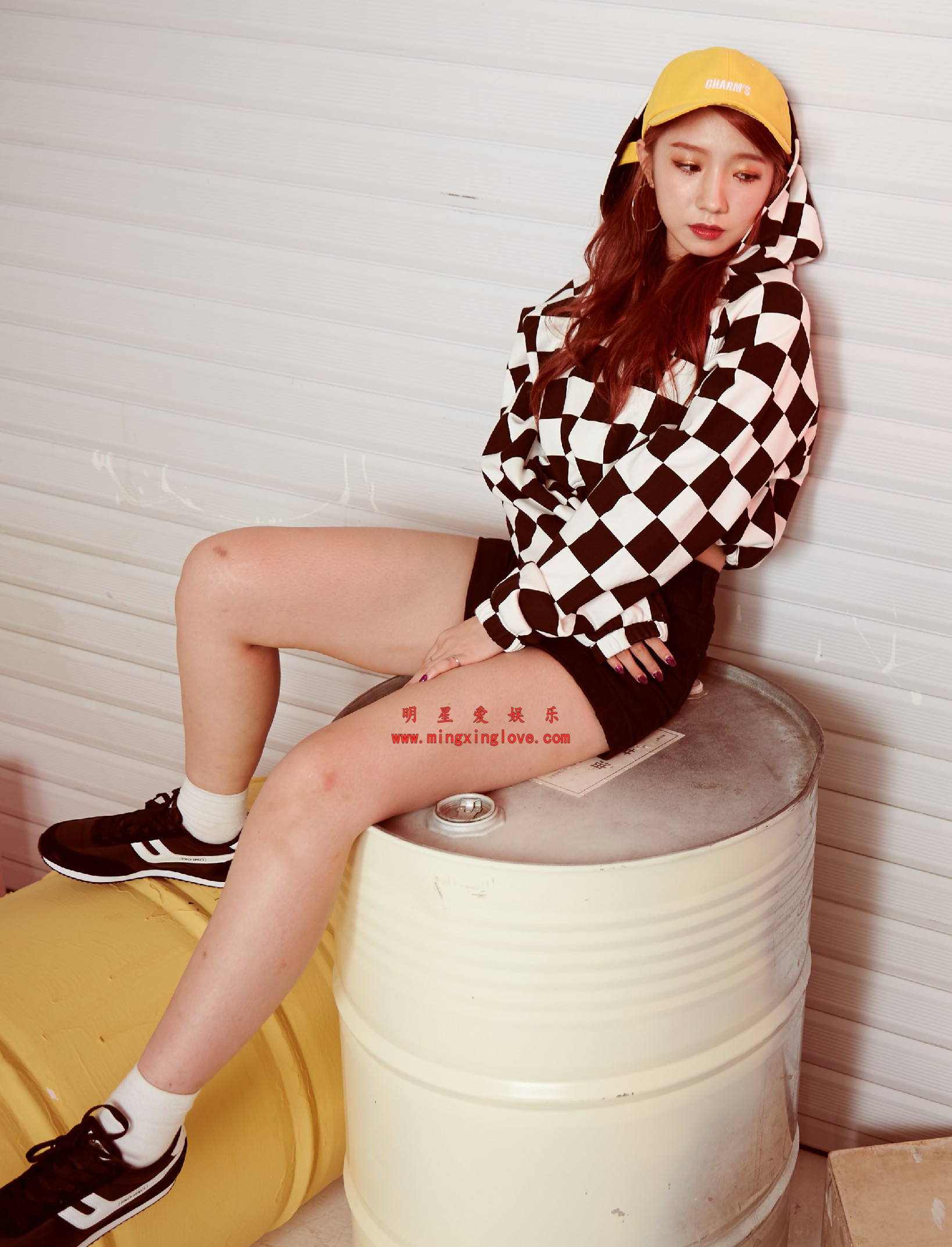 孟美岐、程潇、吴宣仪宇宙少女时期写真照片,性感短裙美腿等多种造型,单张20M+,放大可看清肌肤纹理,高清4K分辨率原图无修生图下载(至尊)-明星爱娱乐