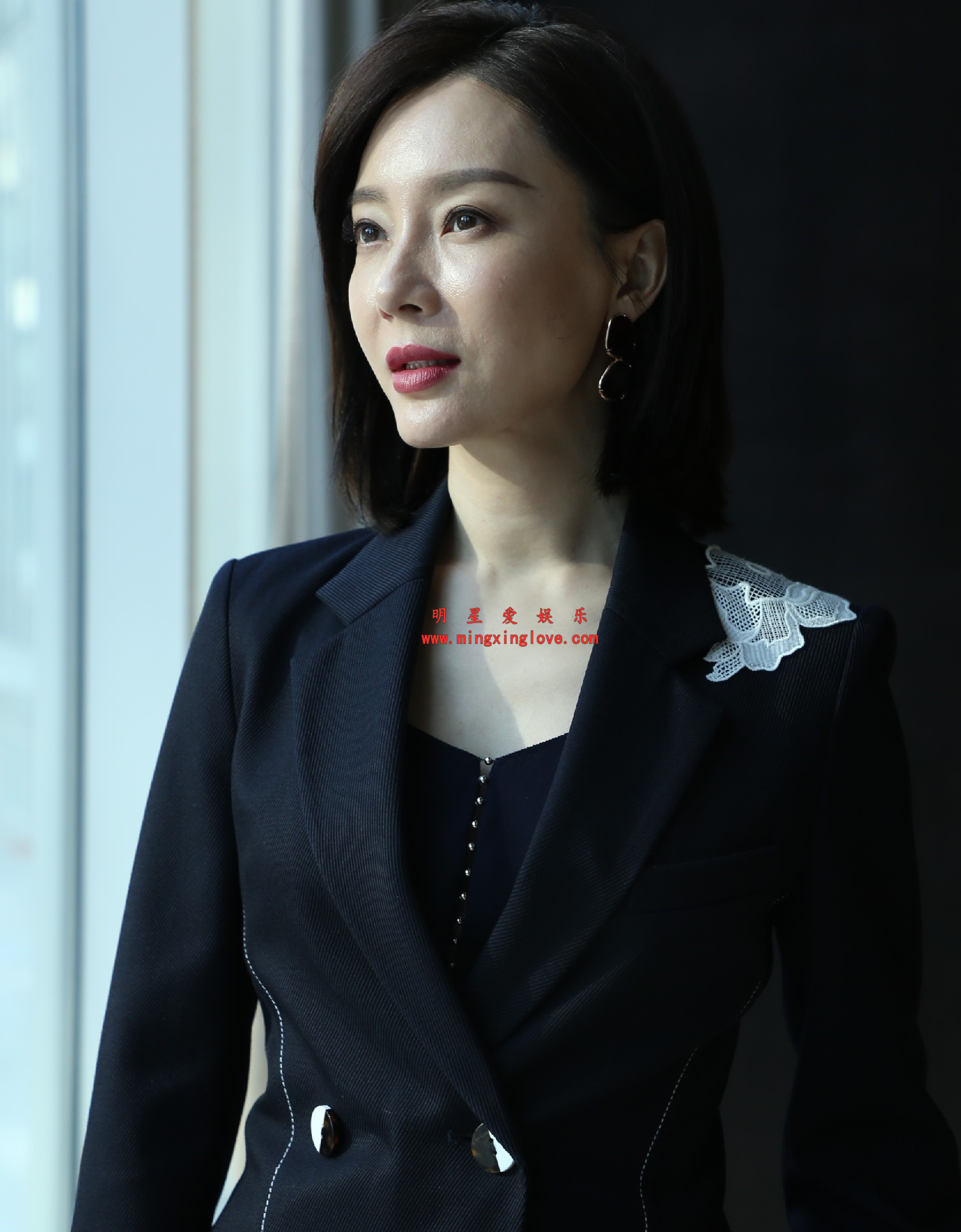 陈数拍摄某电视剧现场剧照花絮照片，剧中各种造型，放大可看清肌肤纹理，高清4K分辨率原图无修生图下载（至尊）-明星爱娱乐